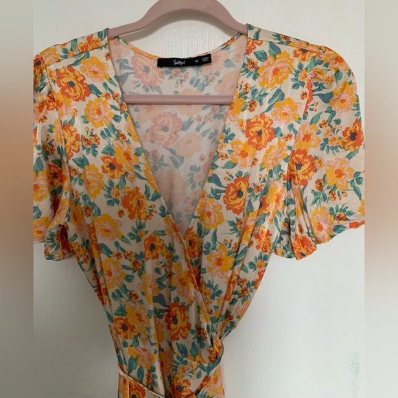 Sportsgirl Deep-V Floral Wrap Dress - Picture 2 of 4